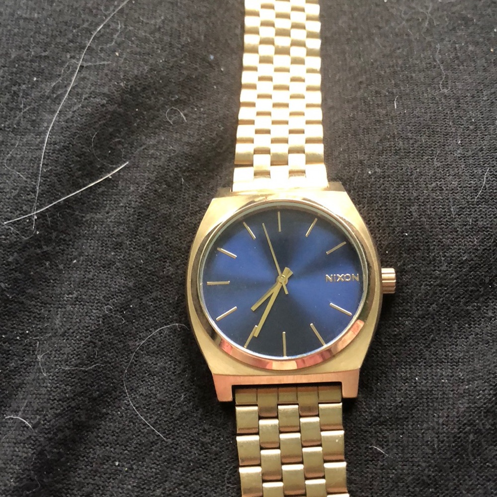 Nixon The Time Teller Watch